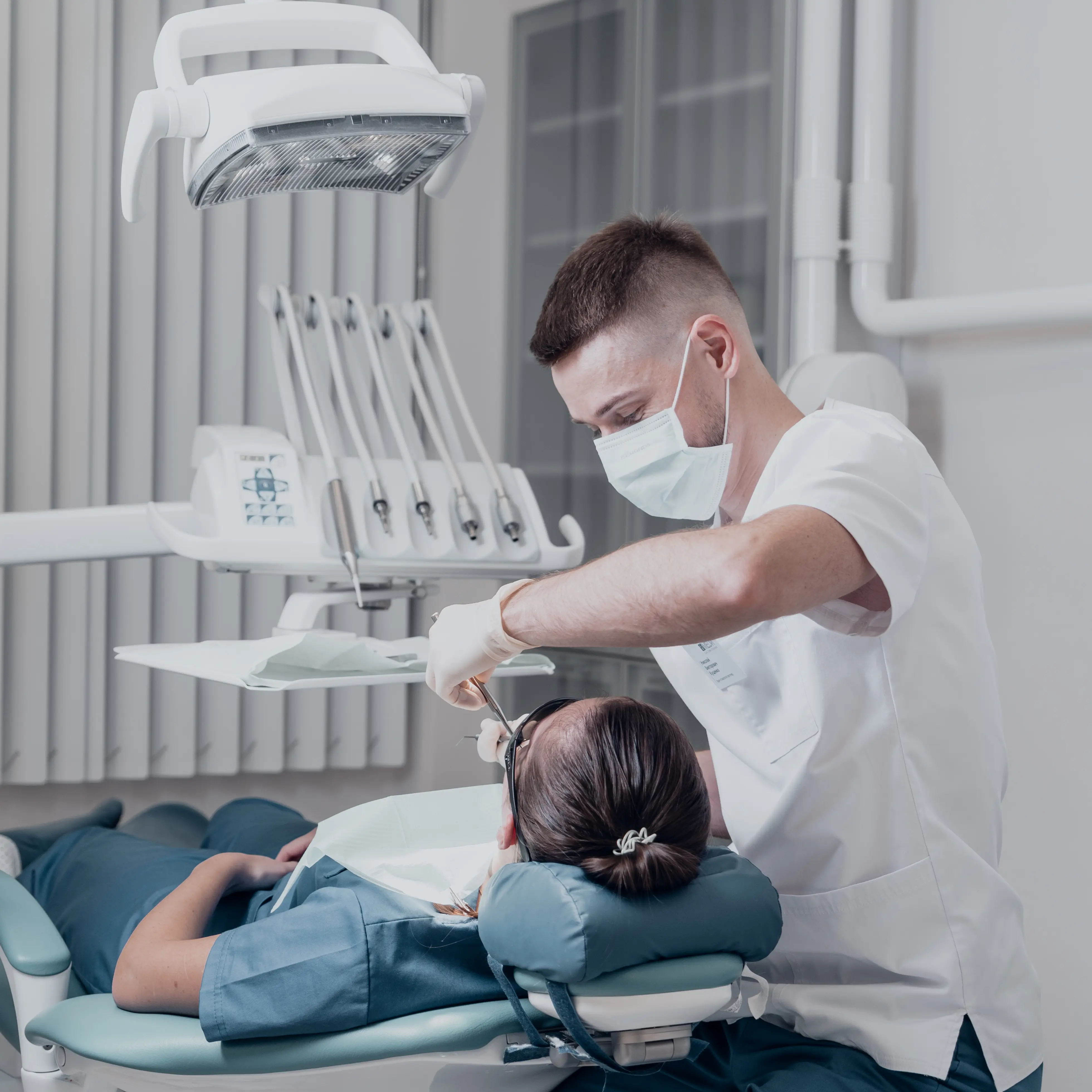 Протезирование зубов